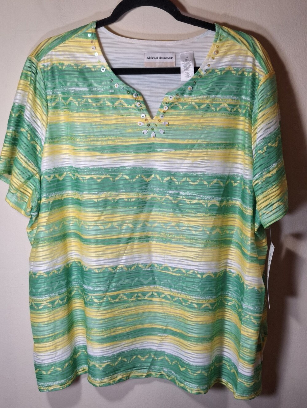 NWT Alfred Dunner Embellished Split Neck Top - Picture 3 of 7
